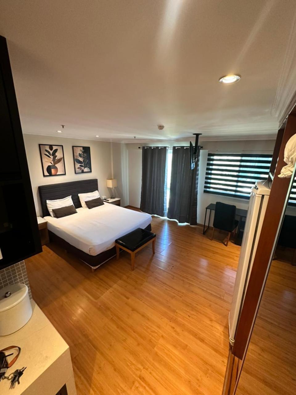 Barra Da Tijuca - 508 - De Frente Para Maravilhosa Piscina - Estacionamento Gratuito - Academia Comphania Atletica - Balsa Para Praia Gratis - Microondas - Geladeira Grande - Recepcao 24Horas - Wi-Fi - Com Pia Rio de Janeiro Ngoại thất bức ảnh